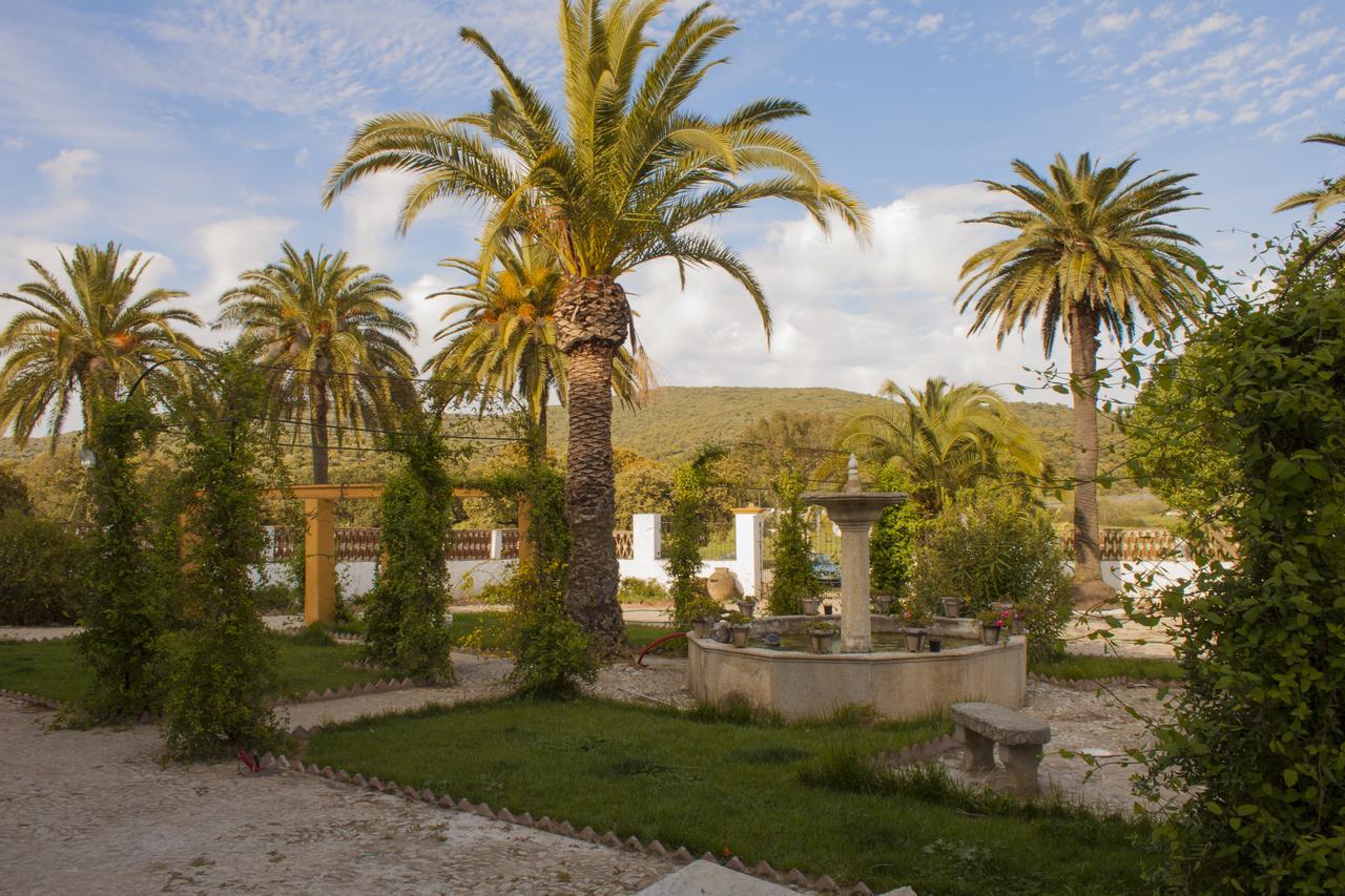 Hotel La Giralda Burguillos Del Cerro エクステリア 写真