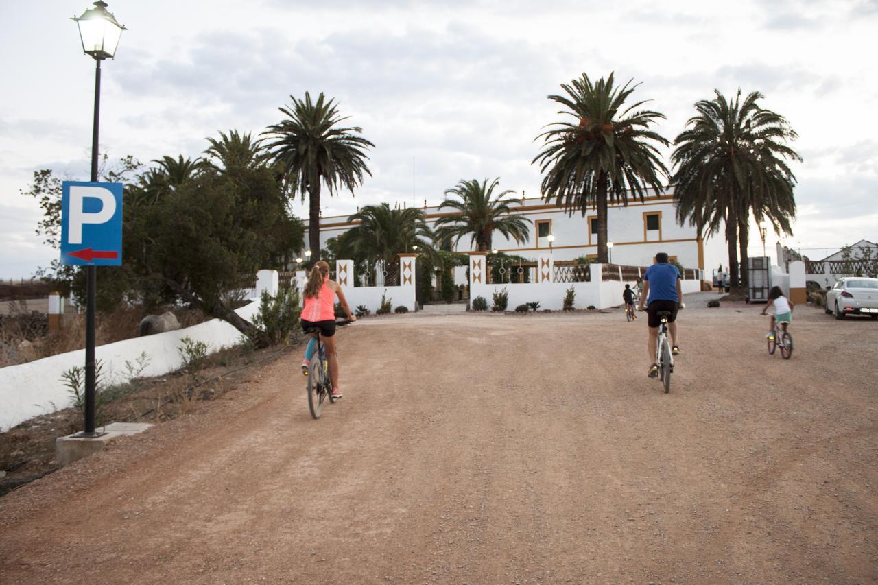 Hotel La Giralda Burguillos Del Cerro エクステリア 写真