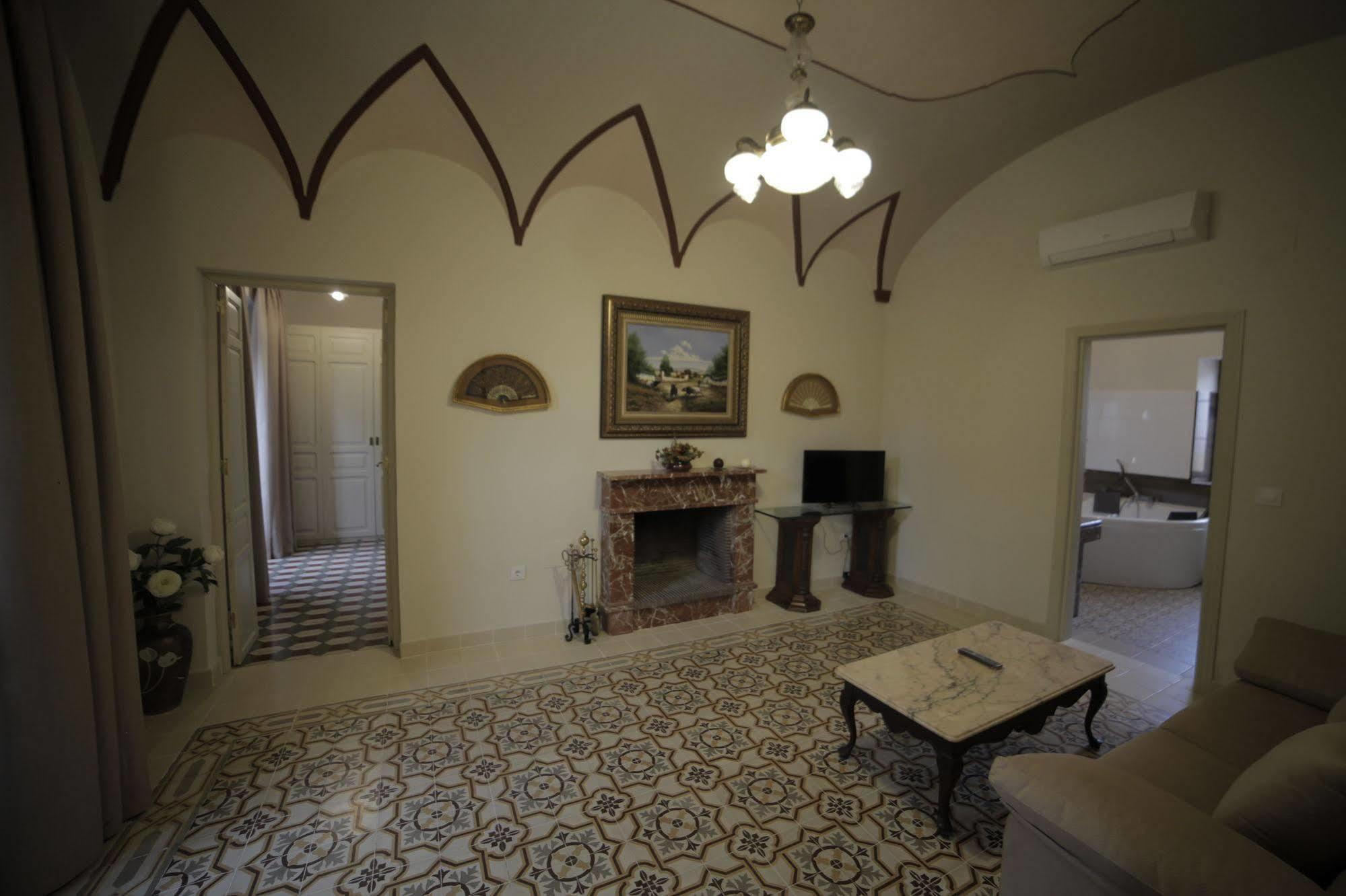 Hotel La Giralda Burguillos Del Cerro エクステリア 写真