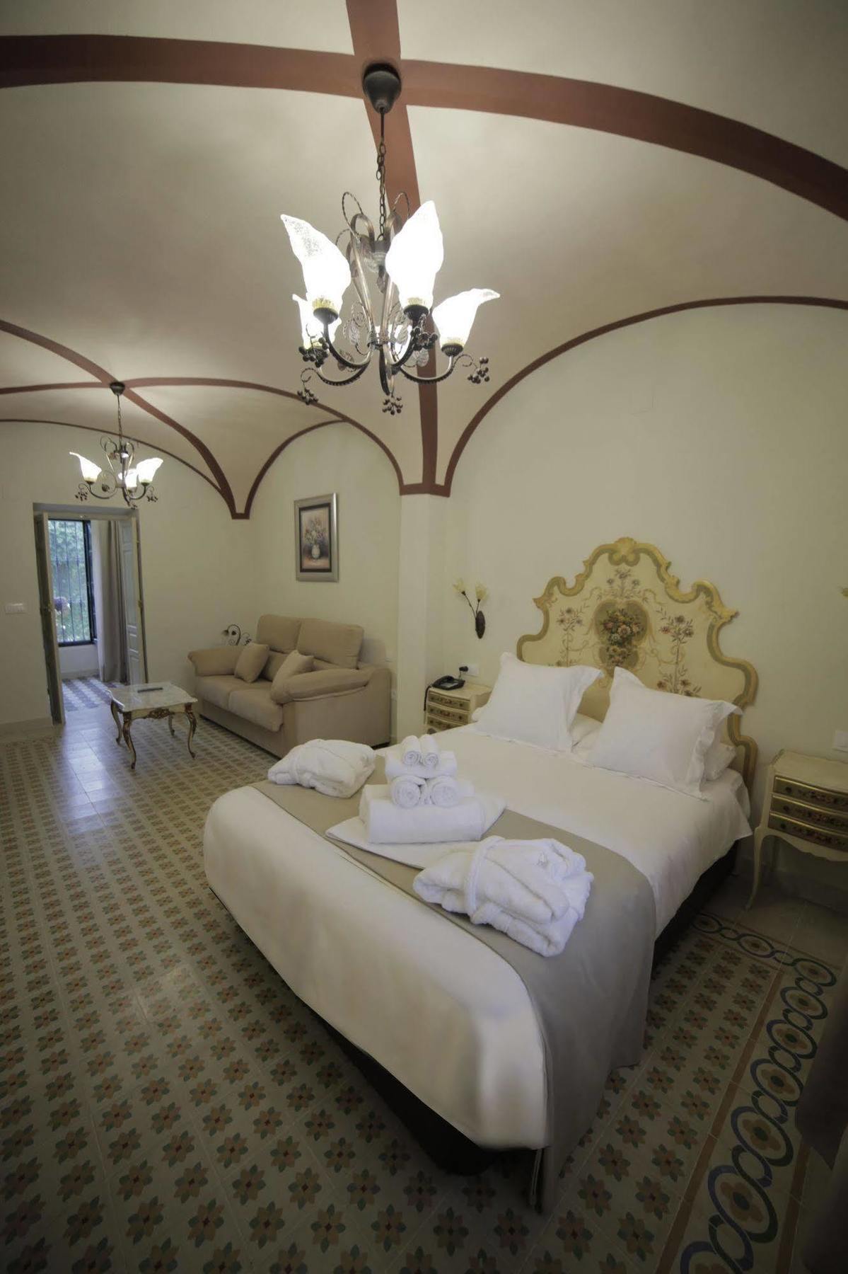 Hotel La Giralda Burguillos Del Cerro エクステリア 写真