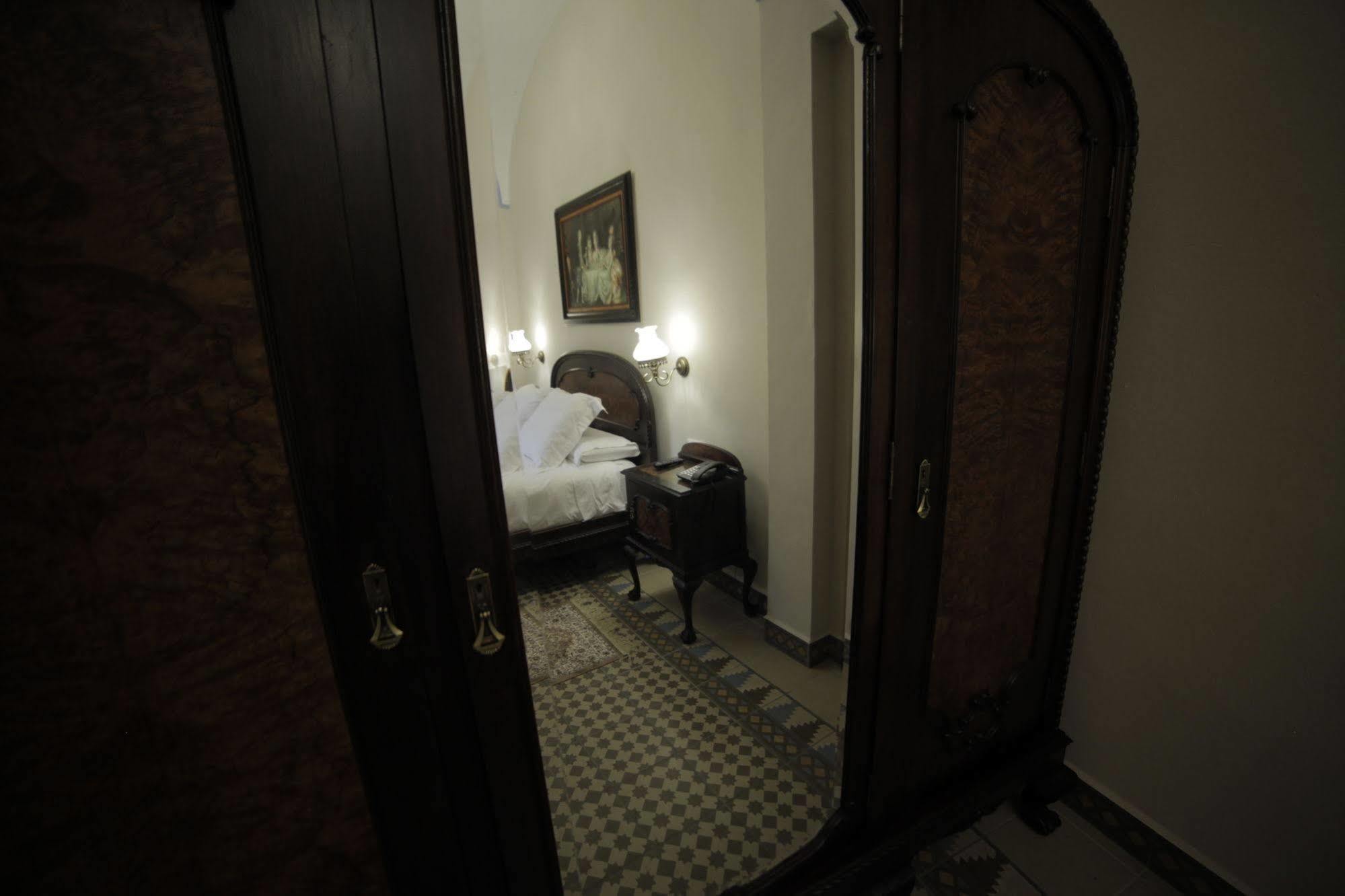 Hotel La Giralda Burguillos Del Cerro エクステリア 写真