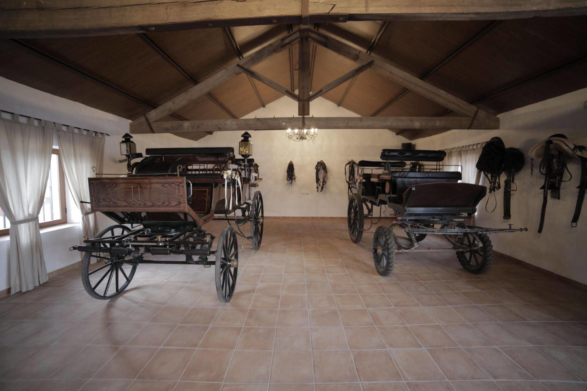 Hotel La Giralda Burguillos Del Cerro エクステリア 写真